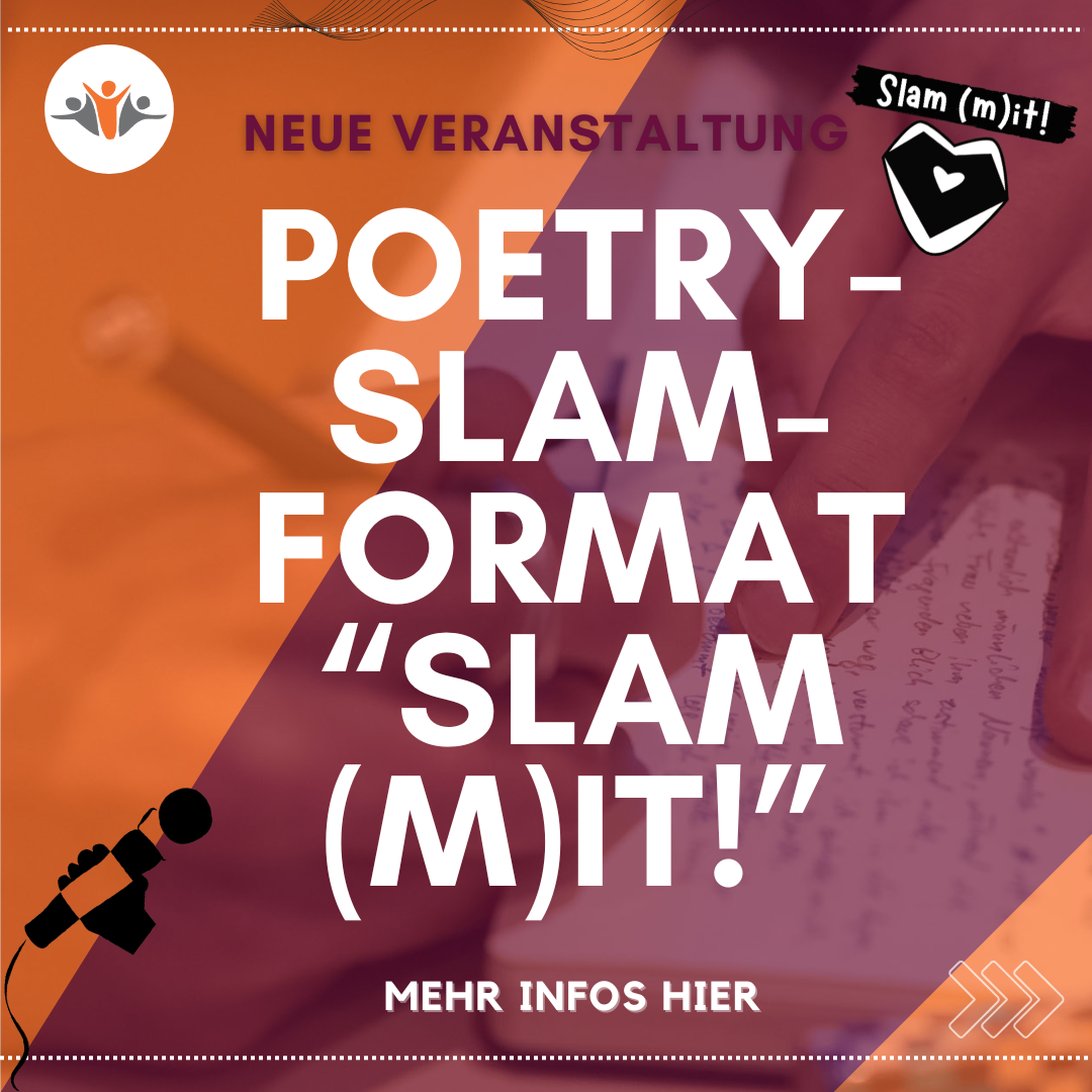 Der Post zeigt ein Bild, auf dem „Neue Veranstaltung“ in bordeauxroter Schrift steht. Darunter in großer weißer Schrift Poetry Slam Format „Slam (m)it!“. Als letztes steht auf dem Bild „Mehr Infos hier“. Als Symbole erkennt man das Sjb Logo in der linken Ecke oben. In der rechten Ecke ist das Slam (m)it Logo zu erkennen. Unten links eine schwarze Zeichnung, in der eine Hand ein Mikrofon in der Hand hält. Unten rechts sind drei weiße Pfeile zu erkennen, die auf die nächste Folie hinweisen. Der Hintergrund der Folie ist orange-bordeauxrot. Darunter gelegenen ist ein etwas transparentes Foto, wo eine Hand zu erkennen ist, die etwas in ein Notizbuch hineinschreibt.