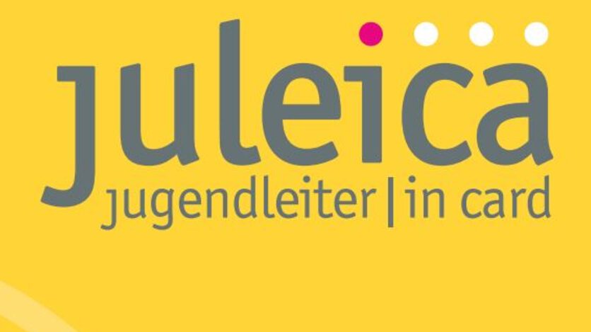 Gelber Hintergrund mit der Aufschrift "juleica" - darunter "Jugendleiter*in card"